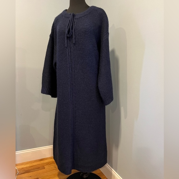 NWT J.Crew Relaxed tie-neck sweater-dress in Navy - Picture 3 of 15